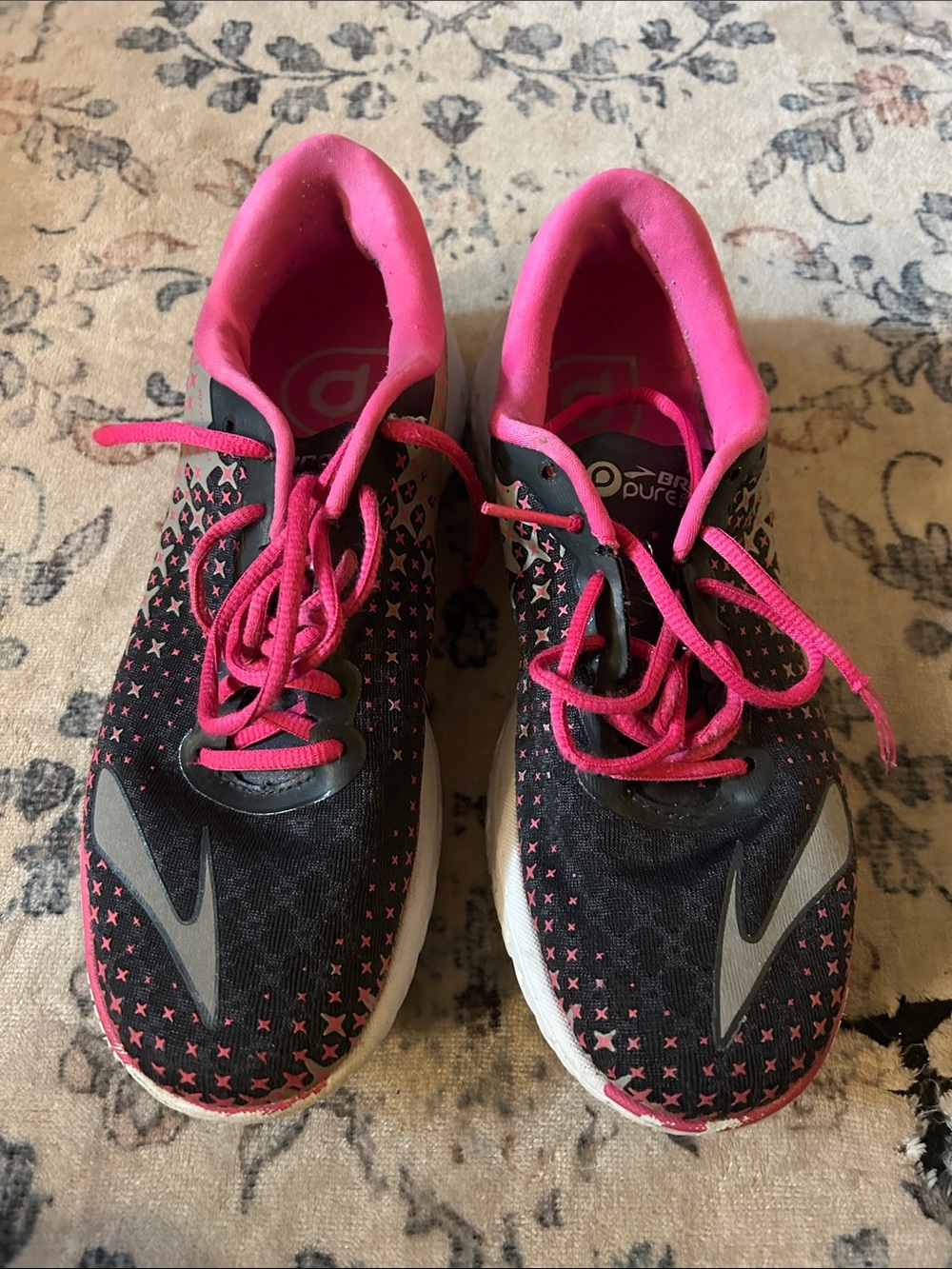Women’s Brooks Pure Flow 5, Black and Pink Athletic Running Shoes
